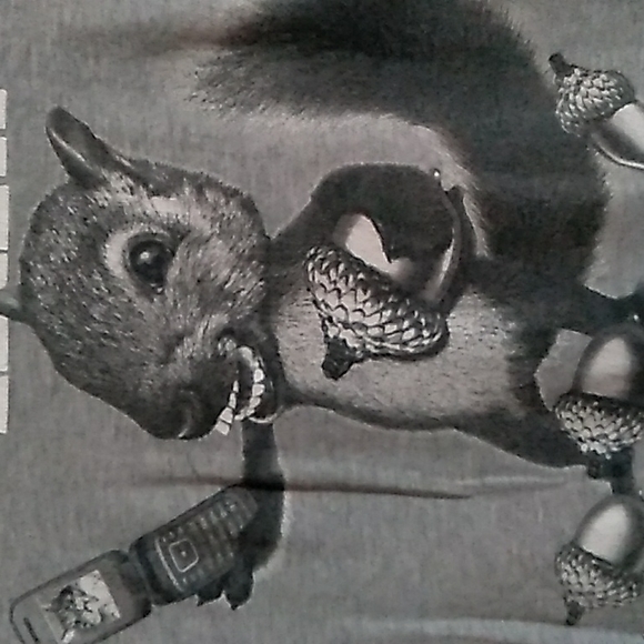 Squirrel Tee - Picture 3 of 4